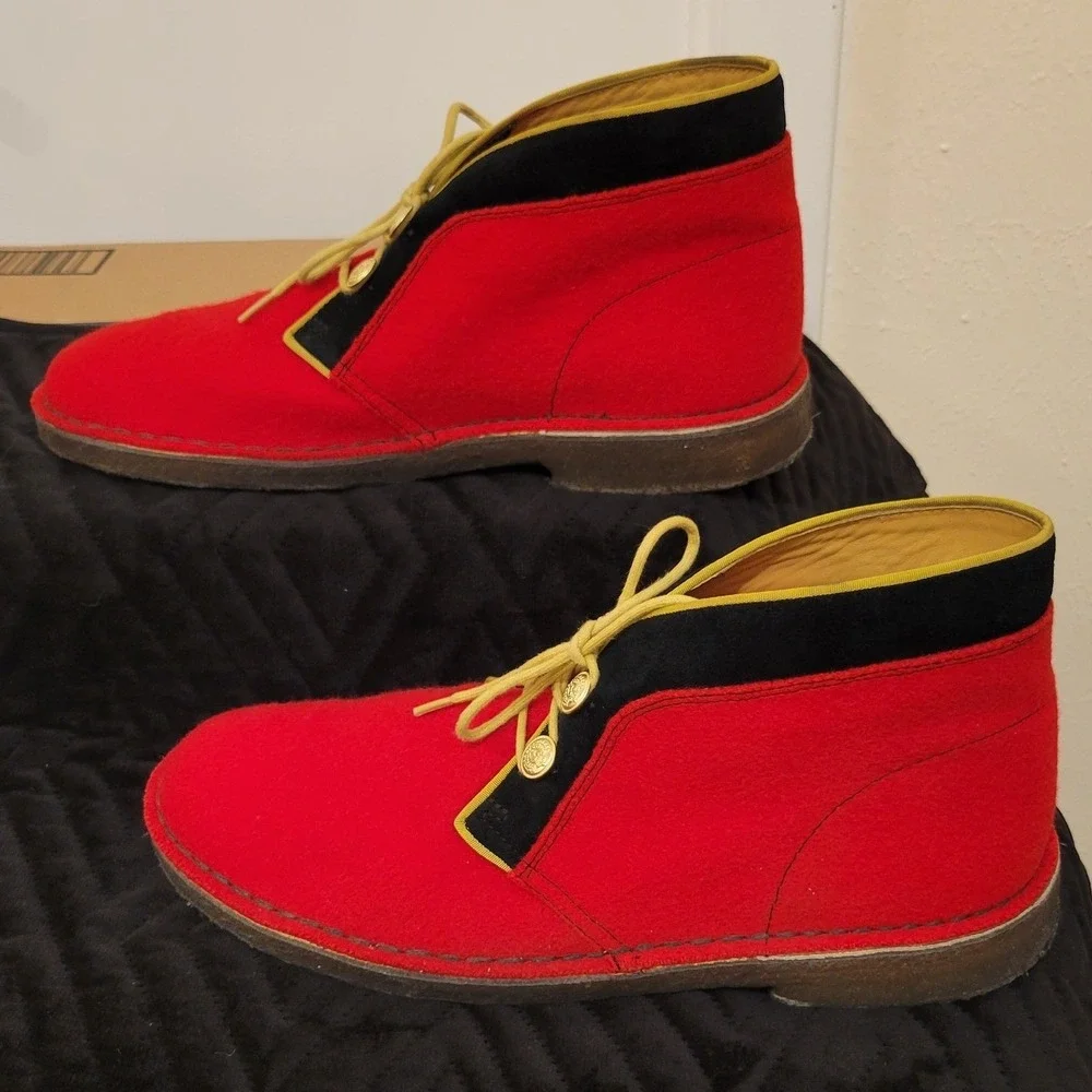Clarks Mens 10.5 Hainsworth Wool Desert Boots The Beatles Inspired Sgt.‎ Pepper